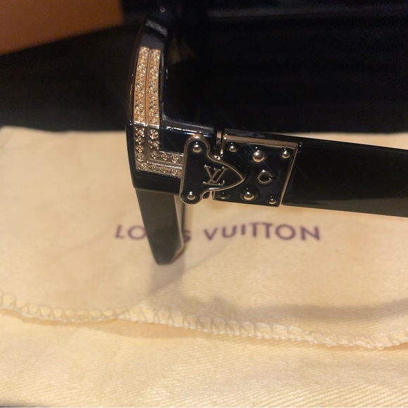 Louis Vuitton Black Sunglasses with Gold Accents - Picture 8 of 10